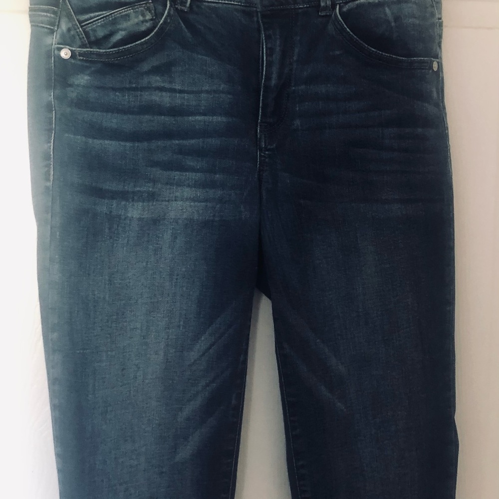 Wit and Wisdom Jeans. Size 8P. Medium wash